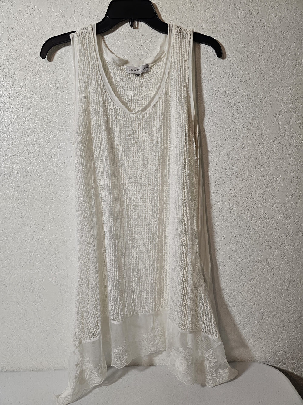 Keren Hart White Lace Sheer Lightweight V-Neck Sleeveless Tank Top Women’s M